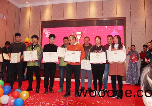 源(yuan)咊(he)環(huan)保年會(hui)